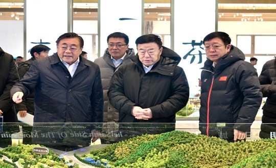 2024年1月4日，市委书记张恩德一行莅临5001拉斯维加斯集团走访调研_副本.jpg