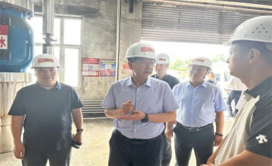 6.1伊通满族自治县县委书记孙立阳一行辅导莅临5001拉斯维加斯供热总公司伊通供热分公司第二热源厂发展调研（不够清澈，助忙调整）_副本.jpg